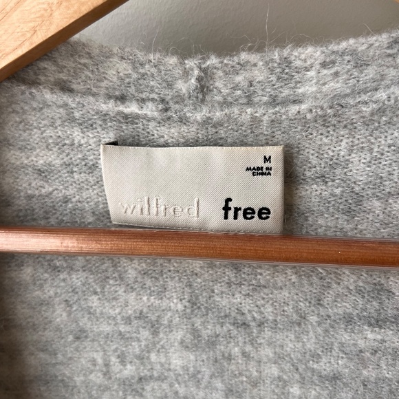 Aritzia Aronson Cardigan Light Grey - Picture 2 of 6